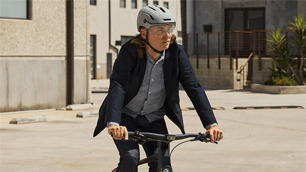 Giro Cycling - Evoke MIPS Helmet - matte grey